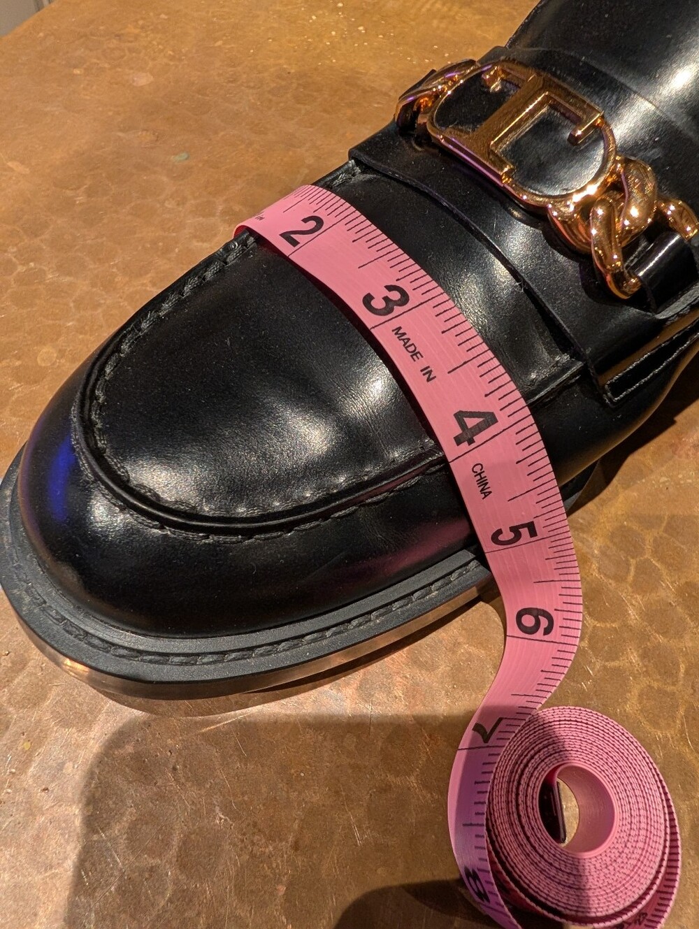 Tod's Black Leather Made In Italy Gold Metal Logo Women's 38.5 - Picture 16 of 16